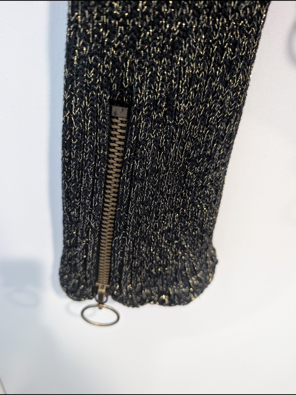 Betsey Johnson Black Gold Metallic Knit Zip Jacket with Ring Hardware Sz Small - Picture 3 of 5